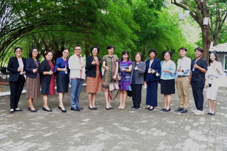 ผู้ทรงคุณวุฒิจากสภาการพยาบาล ตรวจเยี่ยมคณะพยาบาลศาสตร์ วิทยาลัยนอร์ทเทิร์น